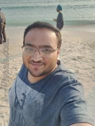 VHA3068  : Vaishnav Vania (Gujarati)  from  Dubai