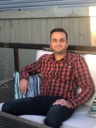 VHH8047  : Arora (Punjabi)  from  Calgary