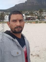VHM1081  : Bhavsar (Gujarati)  from  Cape Town