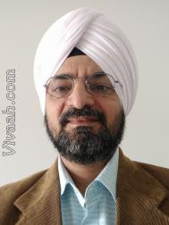 VHV6141  : Ramgharia (Punjabi)  from  Brampton