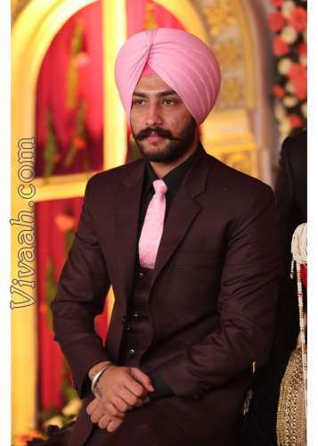Punjabi Arora Sikh 33 Years Groom Boy Patiala. Matrimonial Profile VIJ4145 Vivaah Matrimony