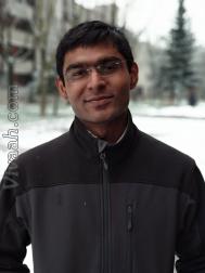 VIN4439  : Vaishnav Vania (Gujarati)  from  Milan