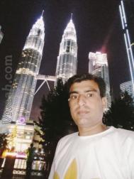 VIS8425  : Awan (Hindi)  from  Kuala Lumpur