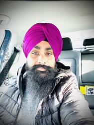 VVB3387  : Gursikh (Punjabi)  from  Surrey