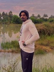 VVB3817  : Vokaliga (Kannada)  from  Mysore