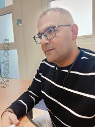 VVB7016  : Shafi (Arabic)  from  Abu Dhabi