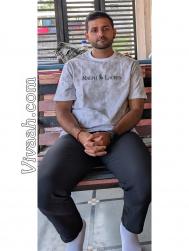 VVB7695  : Brahmin Brahmbhatt (Gujarati)  from  Himmatnagar