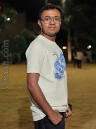 VVC9600  : Sindhi-Amil (Sindhi)  from  Ahmedabad