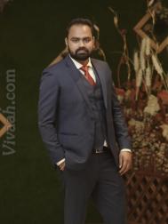 VVF7669  : Ramgharia (Punjabi)  from  Noida