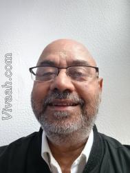 VVF8158  : Clean Shaven (Punjabi)  from  Birmingham