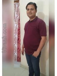 VVF8234  : Brahmin Saryuparin (Hindi)  from  Varanasi