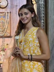 VVF8498  : Baniya (Hindi)  from  New Delhi