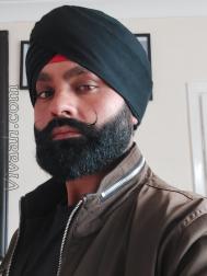 VVI1504  : Gursikh (Punjabi)  from  Wolverhampton