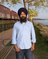VVJ2106  : Gursikh (Punjabi)  from  Amritsar