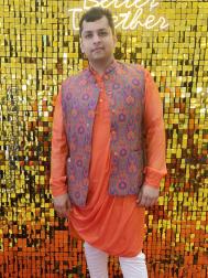 VVY8272  : Vaishnav Vania (Gujarati)  from  Ahmedabad