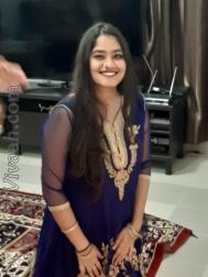 VVZ0704  : Maratha (Marathi)  from  Los Angeles (California)