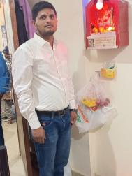 VVZ8667  : Yadav (English)  from  Patna