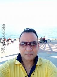 VVZ9077  : Hanafi (Hindi)  from  Sabah as Salim